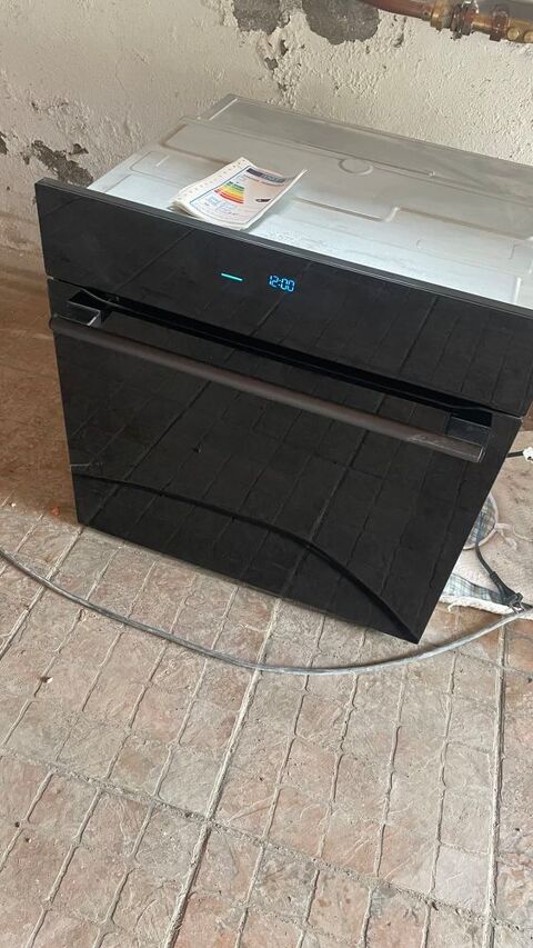 Four Pyrolyse Samsung 300 Kintzheim (67)