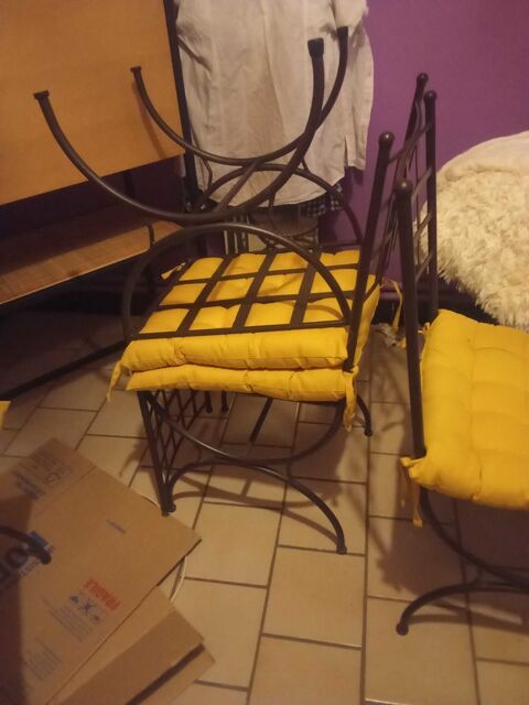 4 chaise en fer forgé plein 80 Avignon (84)