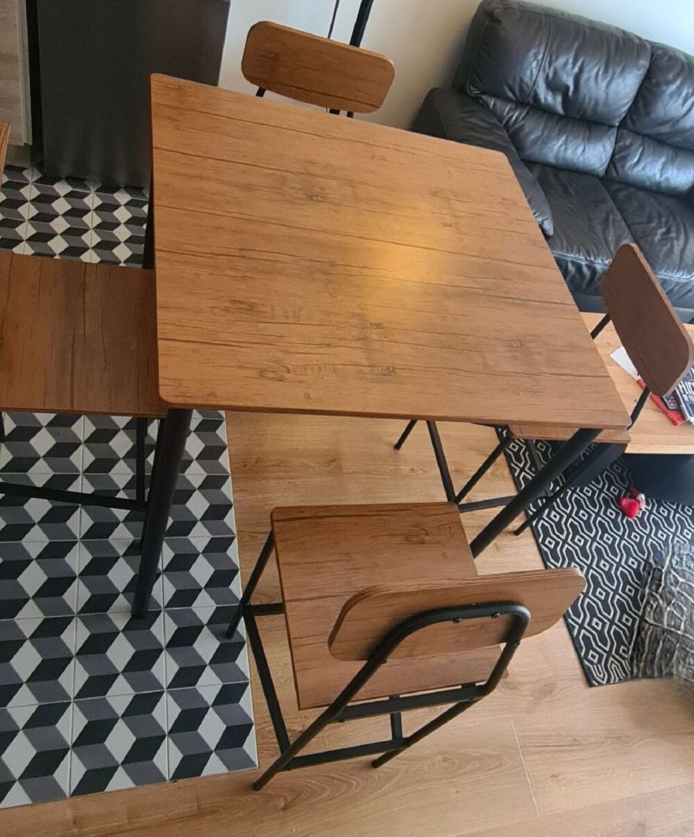 table haute avec chaises Meubles