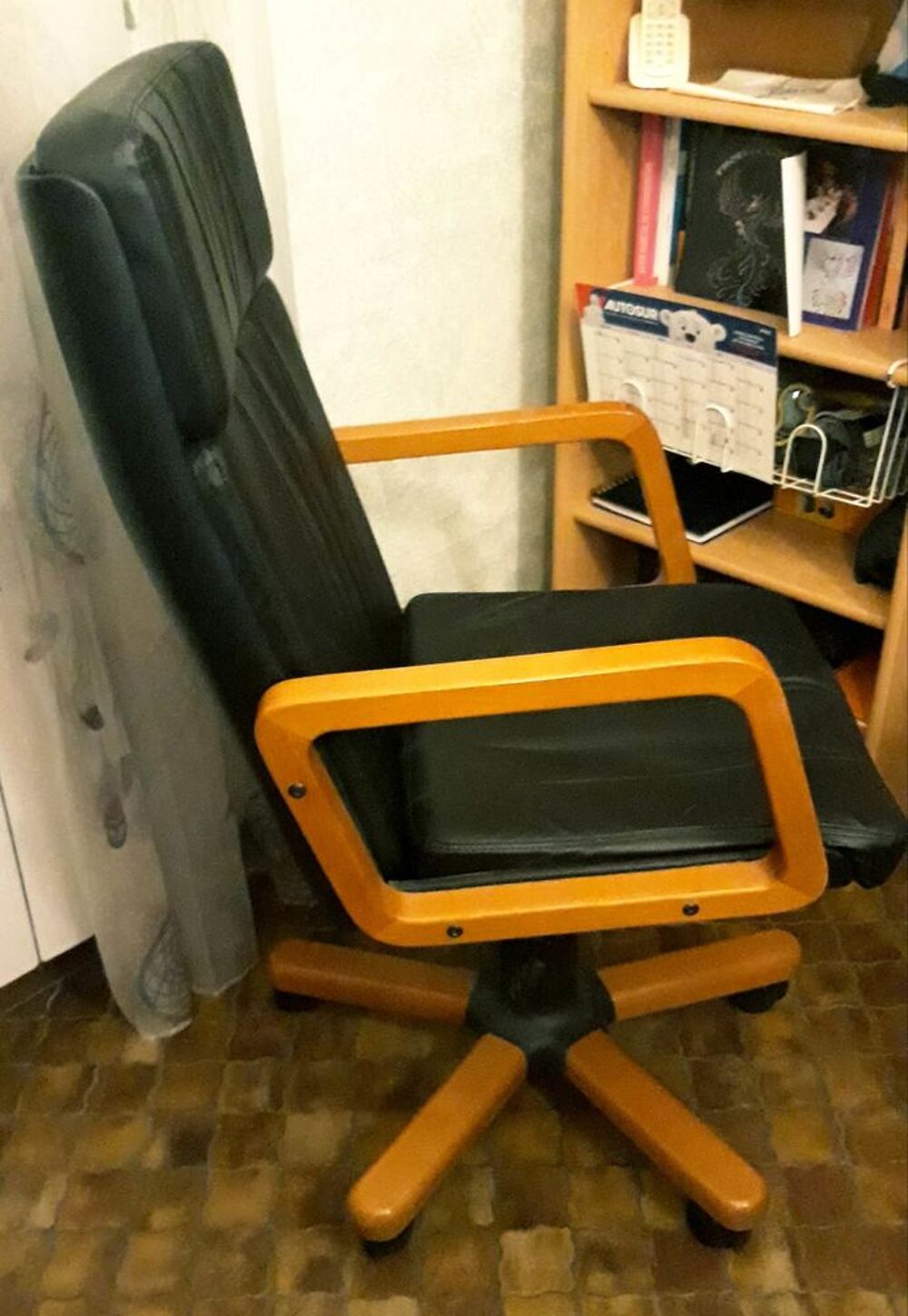 FAUTEUIL DE BUREAU EN TRES BON ETAT Meubles