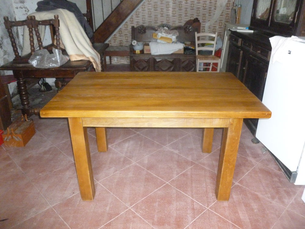 TABLE NEUVE Meubles