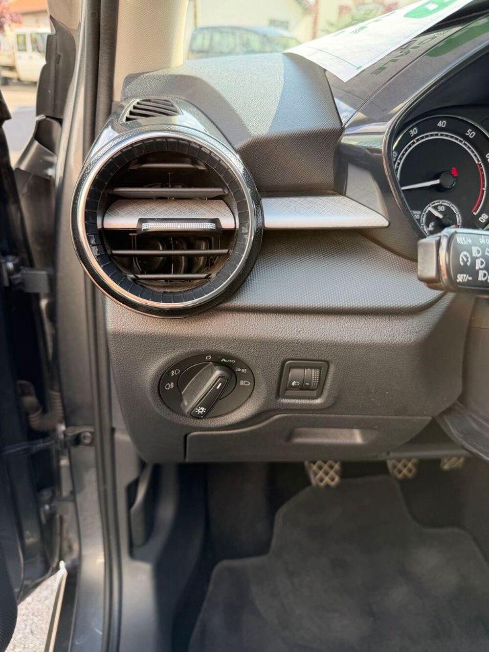 Fabia 1.0 TSI 95 ch BVM5 Ambition 2023 occasion 40100 Dax
