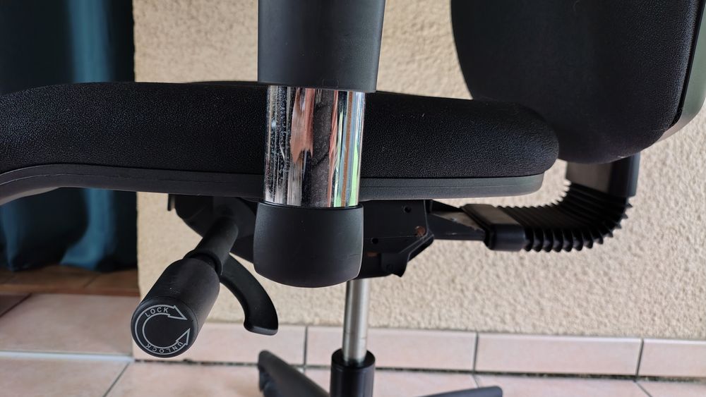 Fauteuil de bureau NAVAILLE multi r&eacute;glages &eacute;tat neuf Meubles