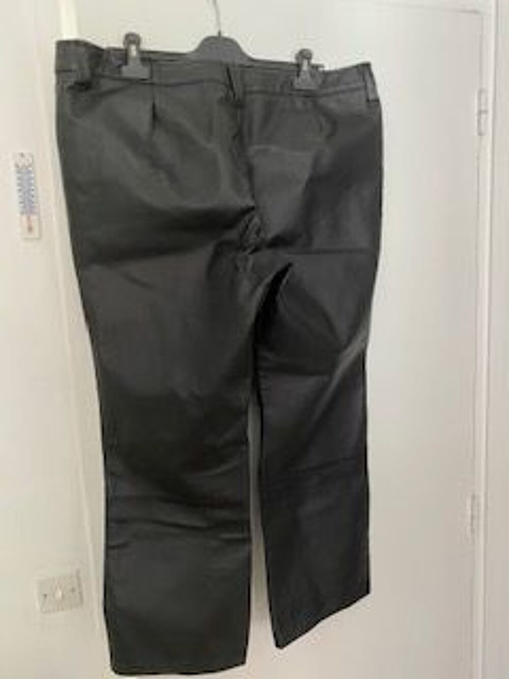beau cuir (T48))mais &agrave; 78 ans,je ne fais plus de moto !!!! Vêtements