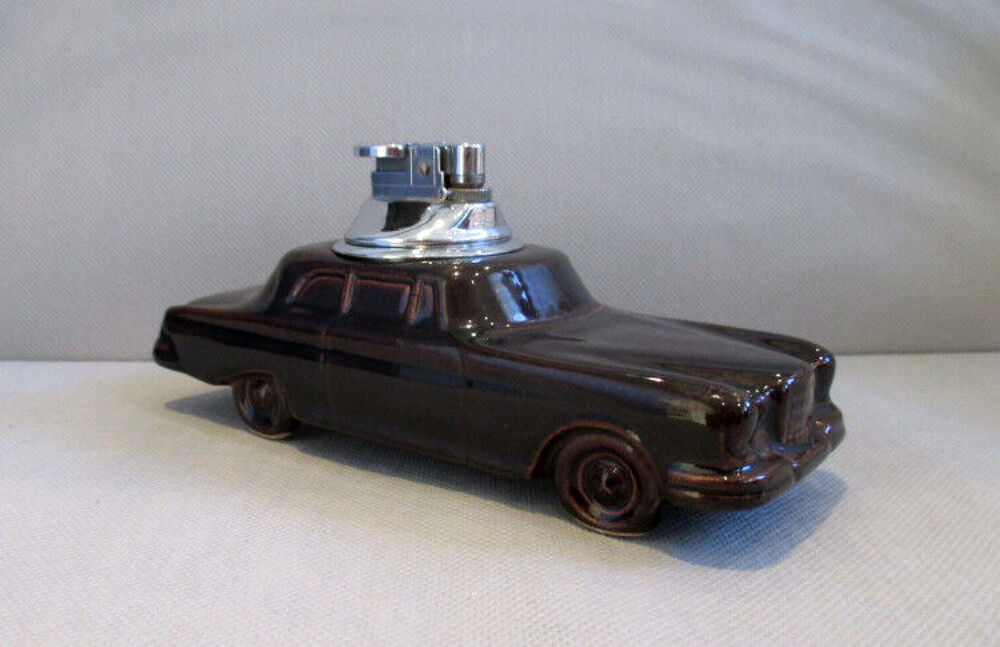 Cendriers / briquets Mercedes (2 mod&egrave;les) 