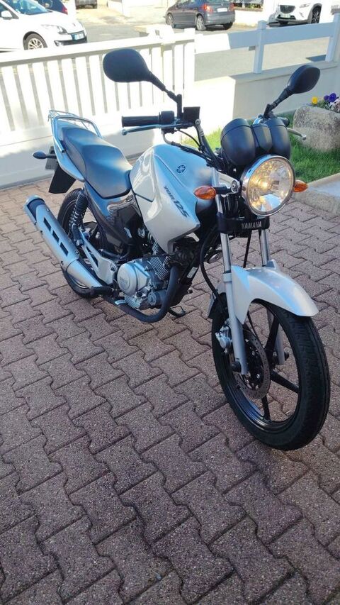 Moto YAMAHA 2011 occasion Gu&eacute;ret 23000