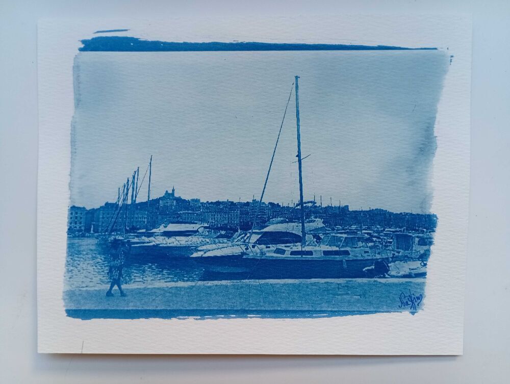 Photographie en Cyanotype, Proc&eacute;d&eacute; Photographique 1842, Bleu de Prusse, "Vieux Port de Marseille", 20,8cm/16,5cm, &eacute;tat neuf Décoration