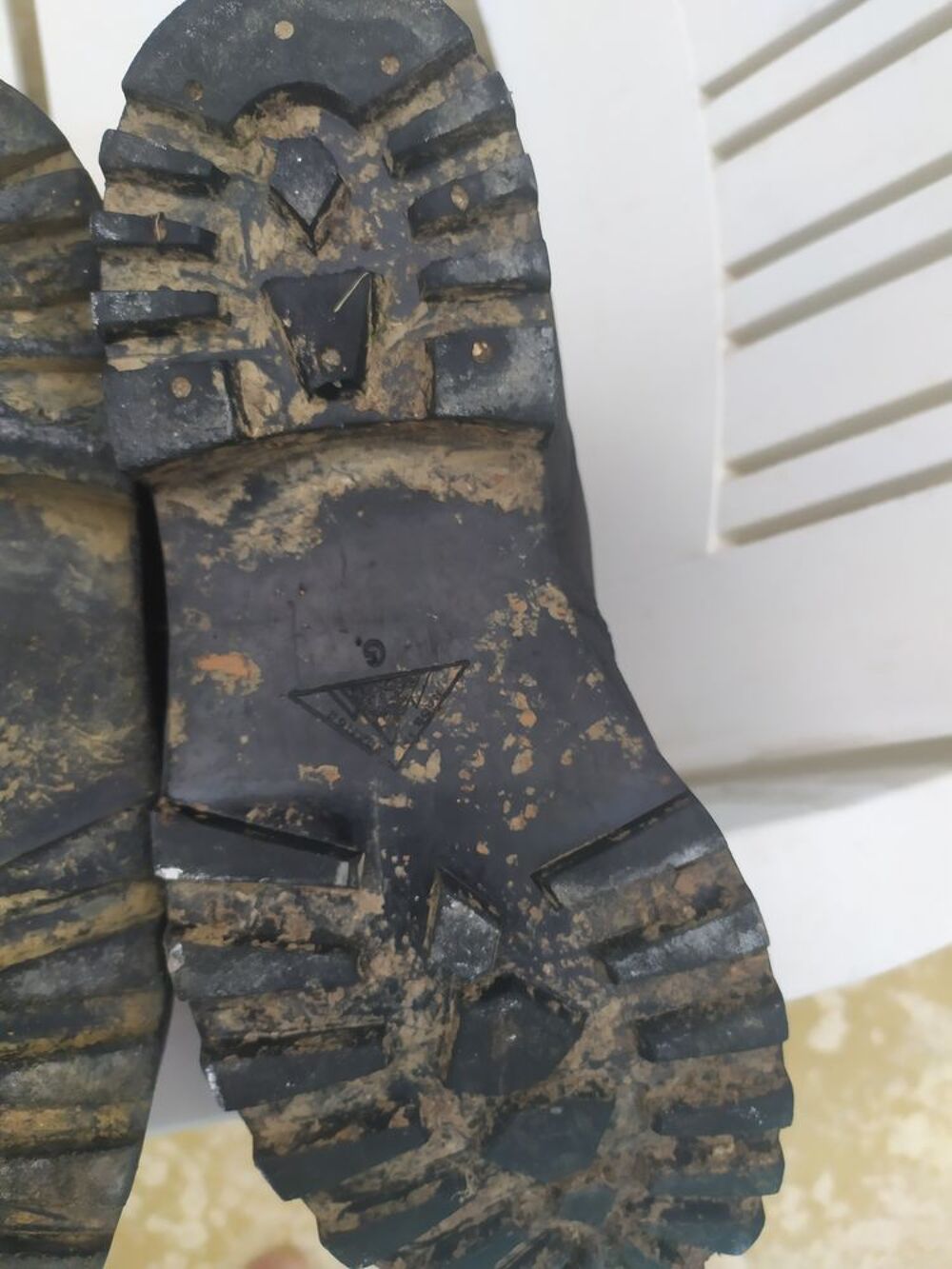 RANGERS ARM&Eacute;E FRAN&Ccedil;AISE TAILLE 42 Chaussures