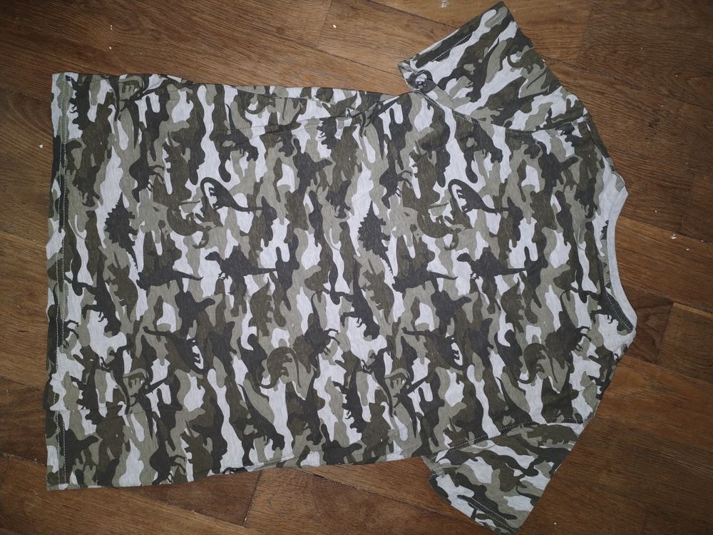 T shirt (Taille 14 ans) camouflage Vtements