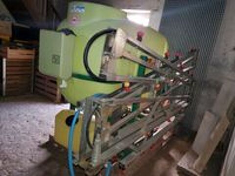   pulverisateur 800 litres 