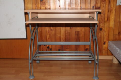 Bureau � roulettes avec rangements. 10 Sa�ne (25)