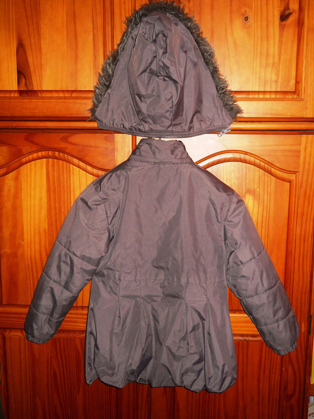 MANTEAU HIVER A CAPUCHE taille 8 ans Vtements enfants