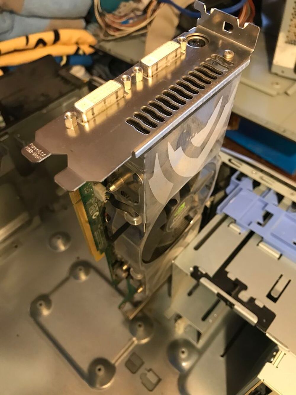 NVidia Quadro FX 4500 512 MB Carte Graphique 2x DVI S-VIDEO Matériel informatique