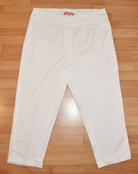 Pantacourt blanc. Taille: 44.  Fil d'�cume.  Tr�s bon �tat
9 Gujan-Mestras (33)