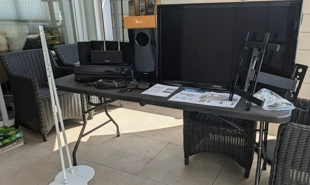 Ensemble Home-Cin&eacute;ma Onkyo 5.1 + TV Samsung 3D (101cm) + Sup Audio et hifi