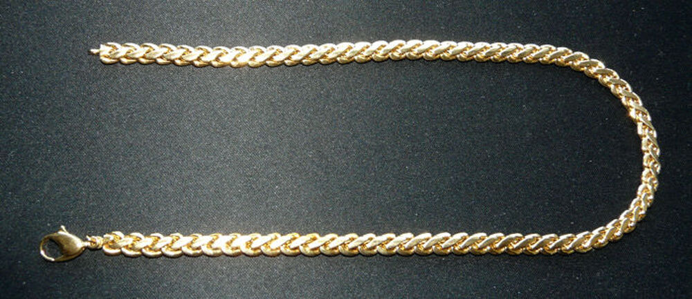 Beau Collier en M&eacute;tal Dor&eacute; Ras-de-Cou brillant &agrave; torsades Bijoux et montres