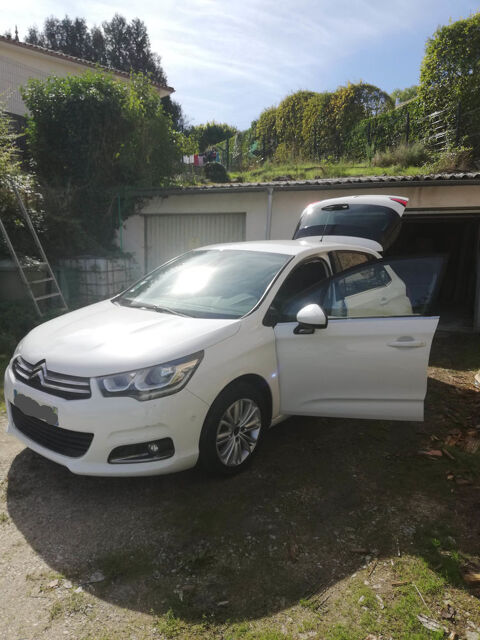 Citro&euml;n C4 PureTech 110 BVM Feel 2017 occasion Angoul&ecirc;me 16000