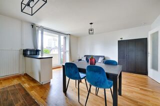  Appartement à louer 4 pièces 65 m²