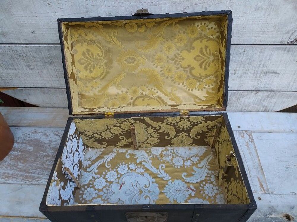 Ancien Petit Coffre Malle de Poup&eacute;e Bois Tissus XIX&egrave;me Décoration