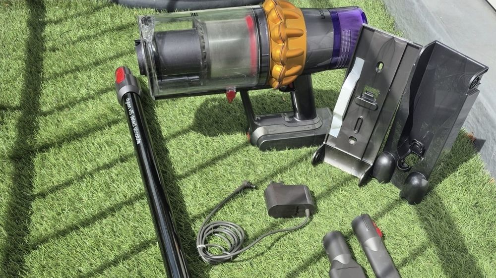Dyzon v15 absolute Electroménager
