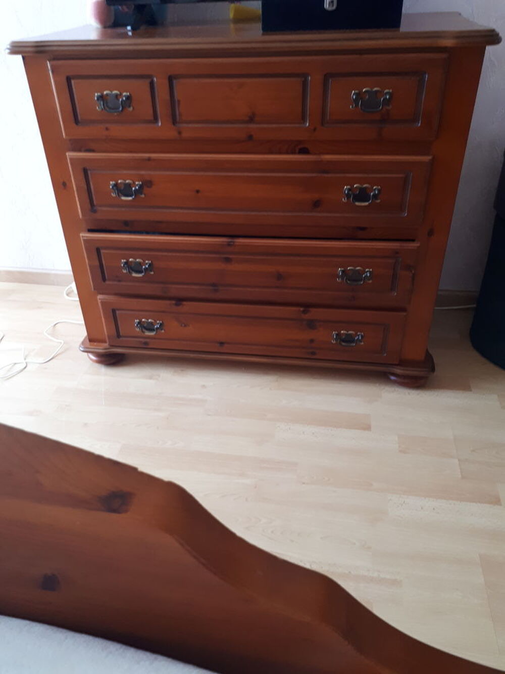 Chambre &agrave; coucher compl&egrave;te Meubles