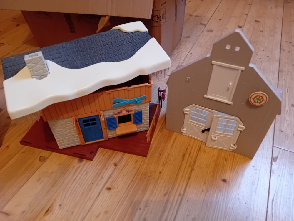 A saisir &eacute;norme lot playmobil Jeux / jouets