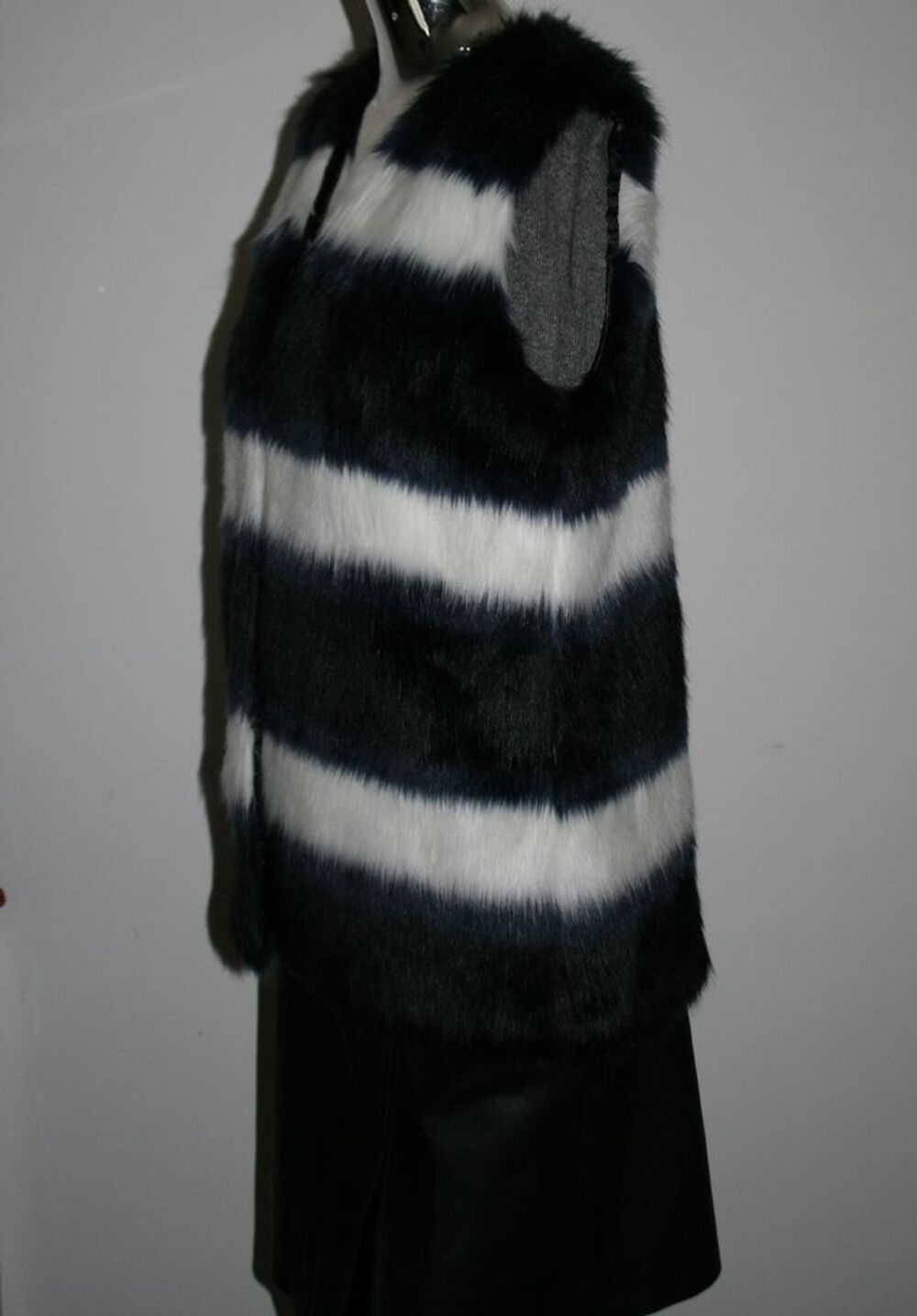 Veste gilet sans manche MOLLY BRACKEN taille unique 36/38/40 Vêtements