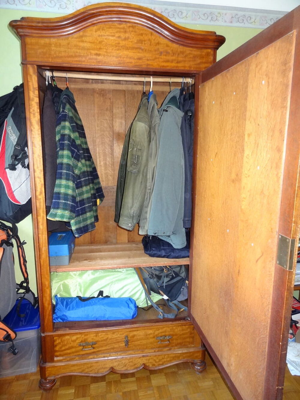 Armoire &agrave; glace Meubles