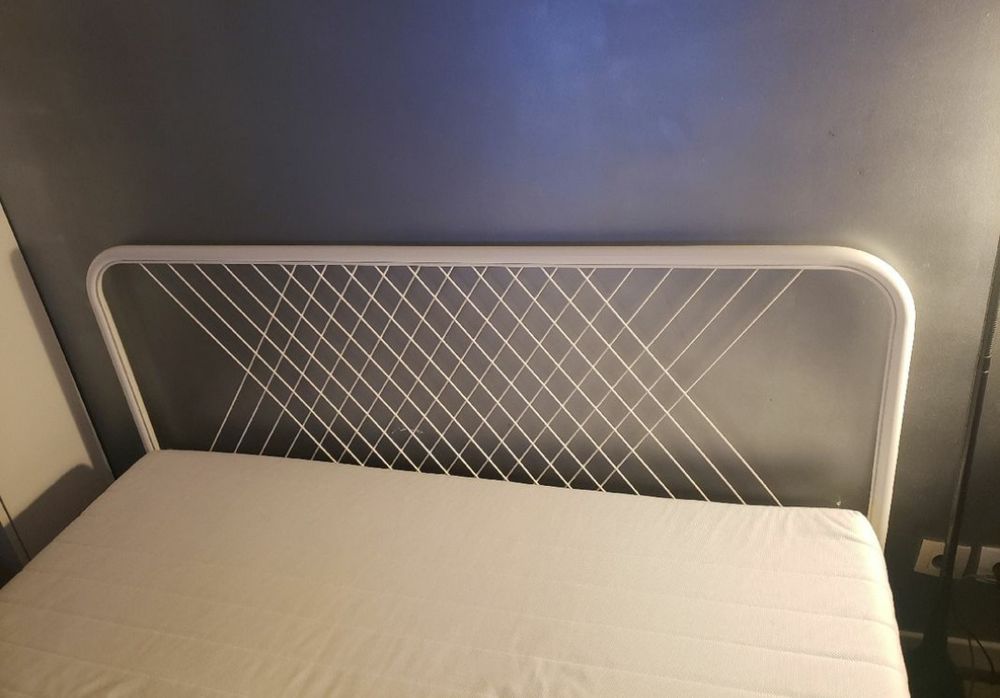 lit Ikea Nesttun 160x200 en acier blanc Meubles