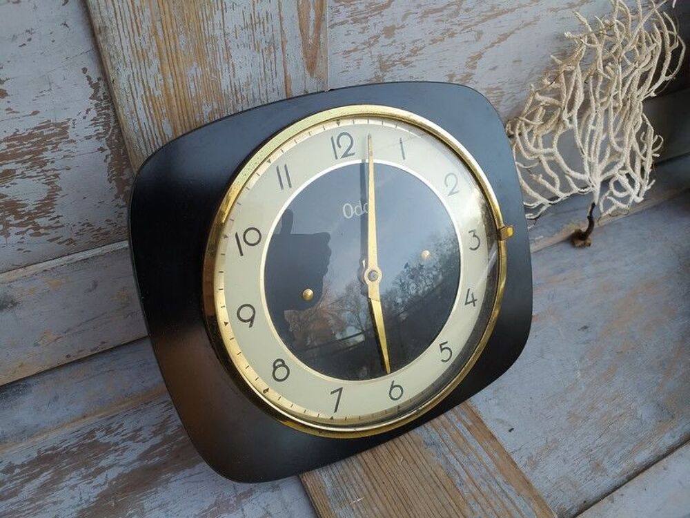 Pendule Murale Vintage ODO Formica Noir et Laiton
