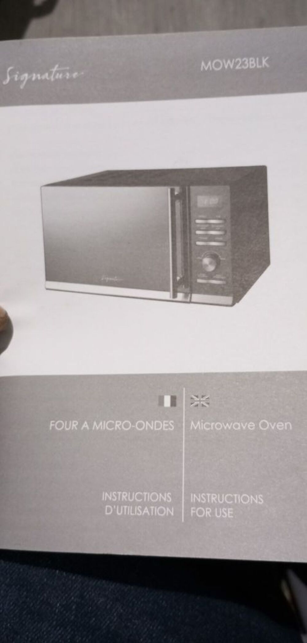 micro ondes de marque signature tr&egrave;s bon &eacute;tat. Bien co Electroménager