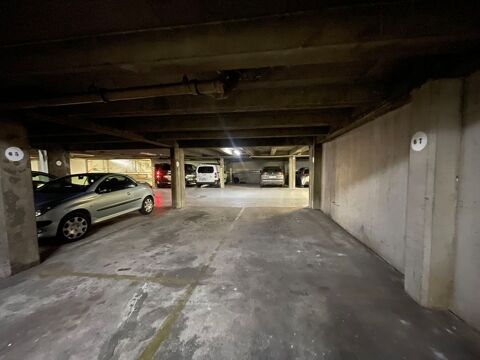  Parking / Garage  louer 25 m