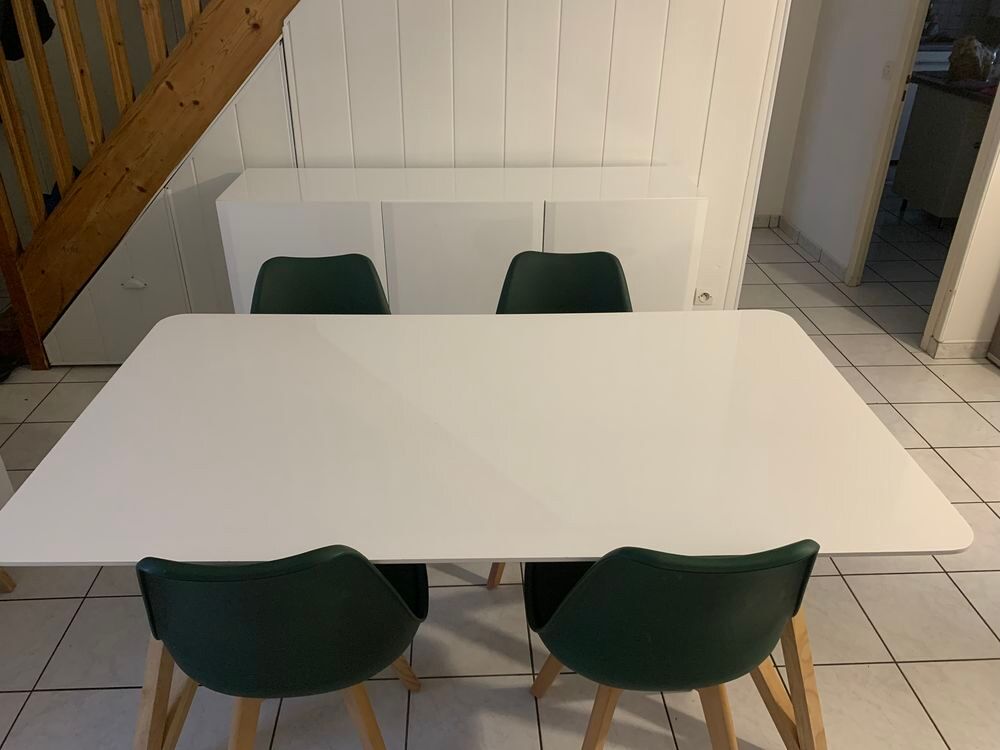 salle &agrave; manger et buffet Meubles