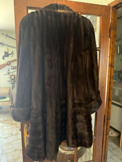 Manteau 3/4 vison marron 3000 Gnicourt (95)