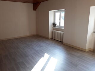  Appartement à louer 6 pièces 112 m² Laveissière