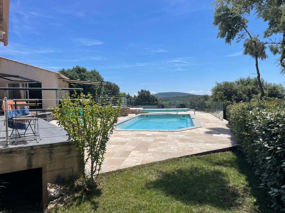 � vendre  Villa Saint-Julien (83560)