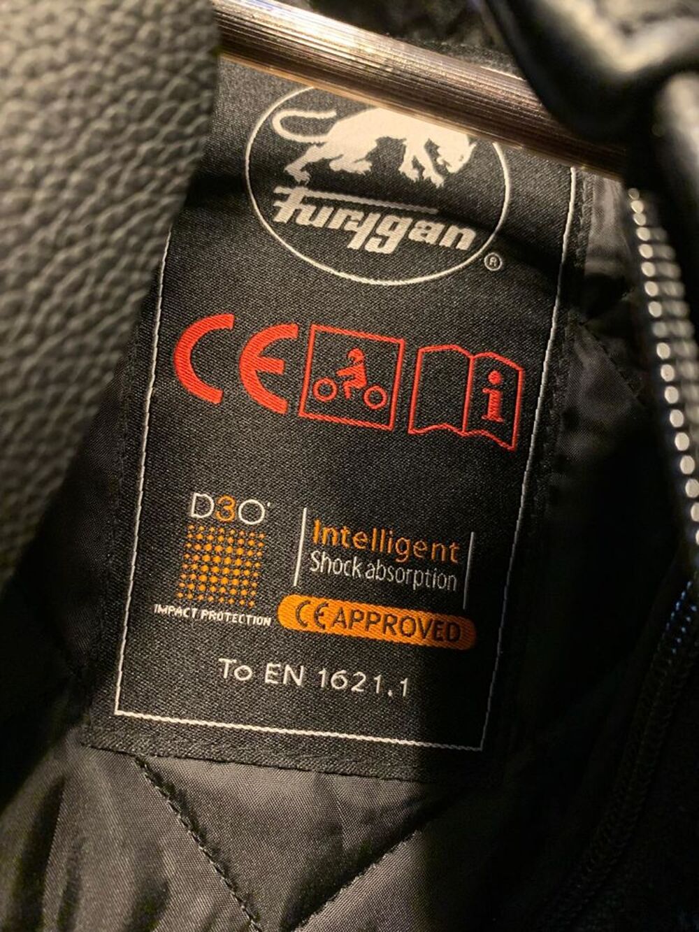 Blouson cuir moto Vtements