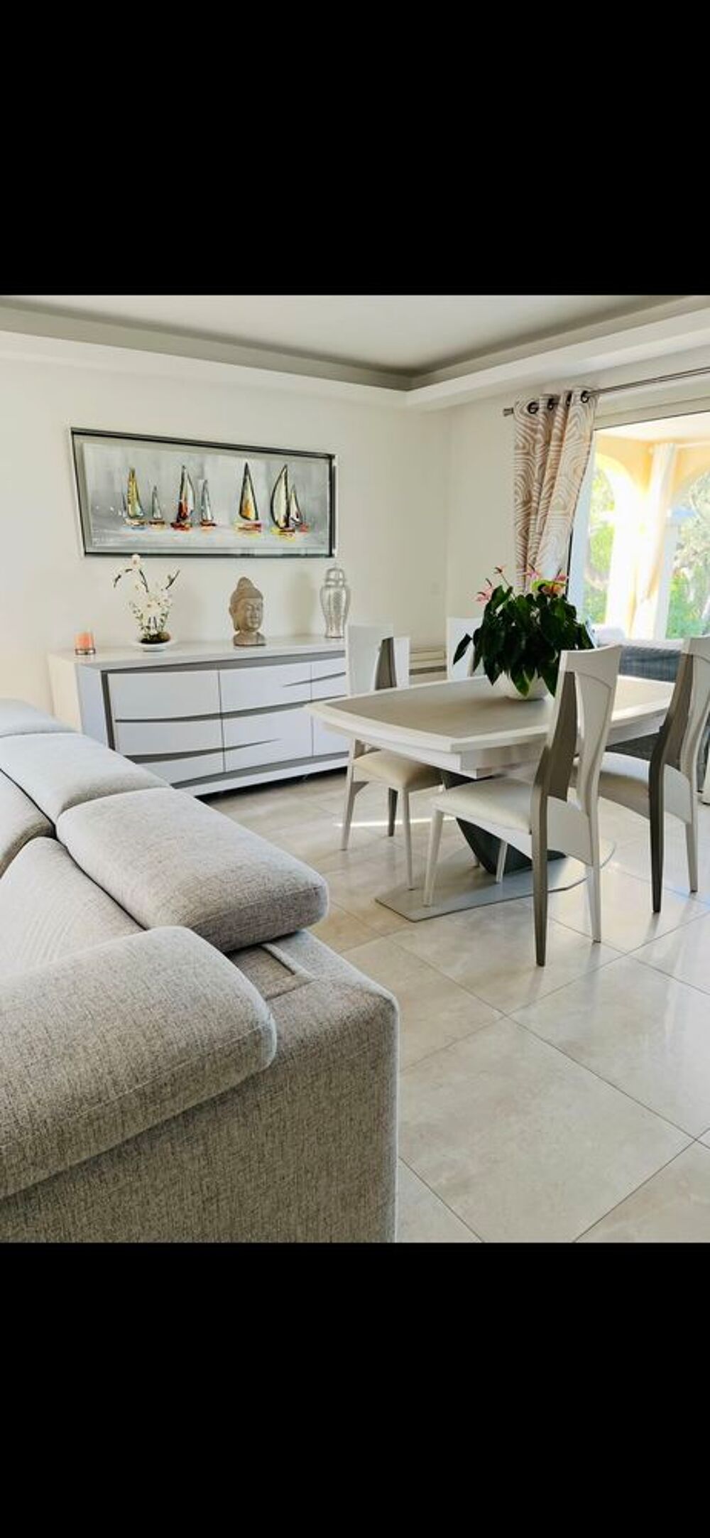 Table et chaises de salle &agrave; manger Meubles