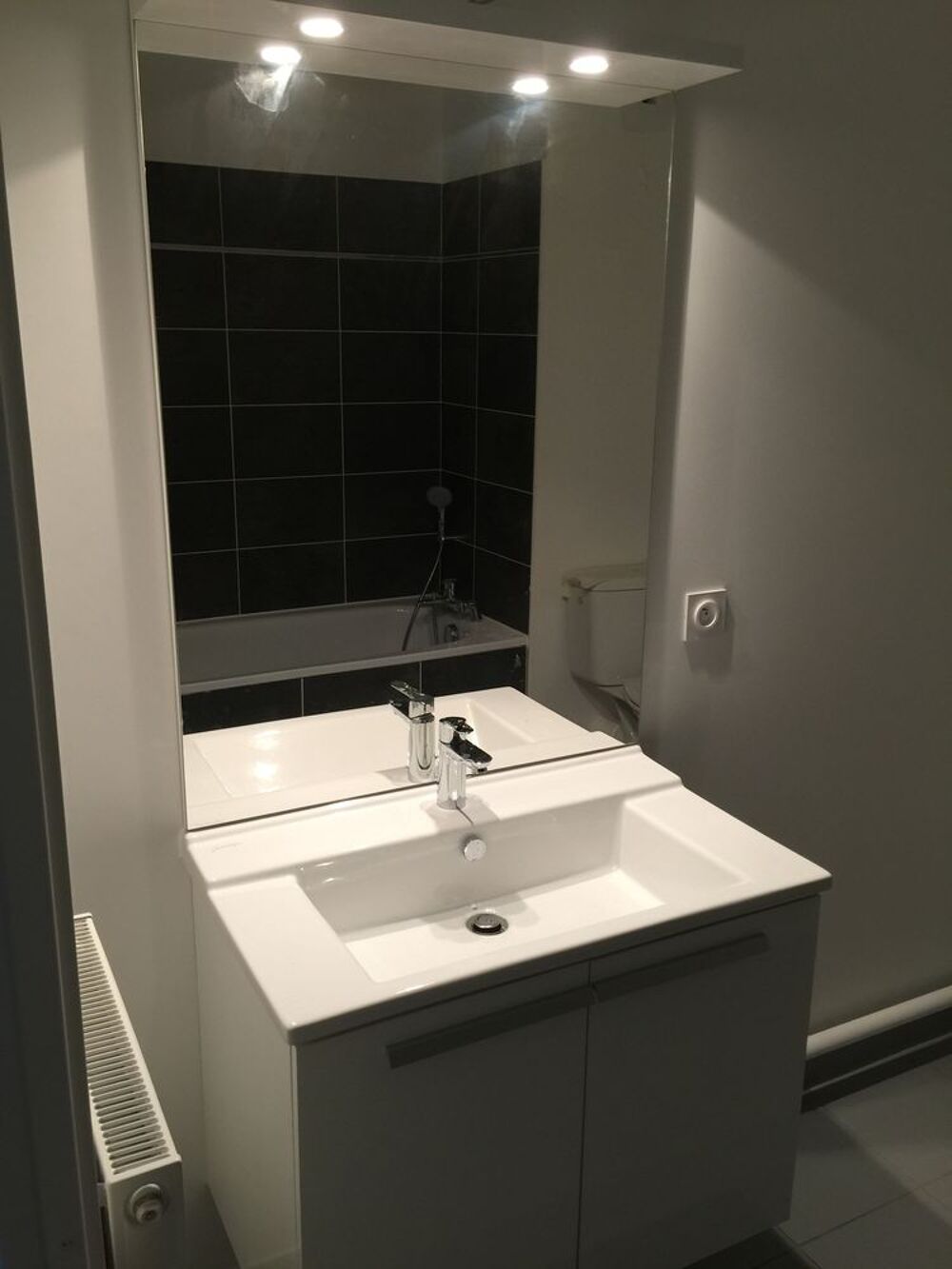 Meubles de salles de bain neufs Meubles