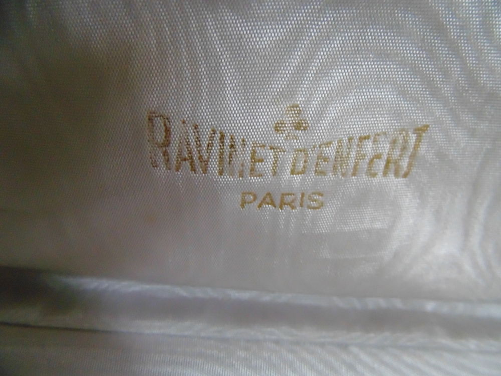 couverts m&eacute;tal argent&eacute; /baisse de prix Décoration