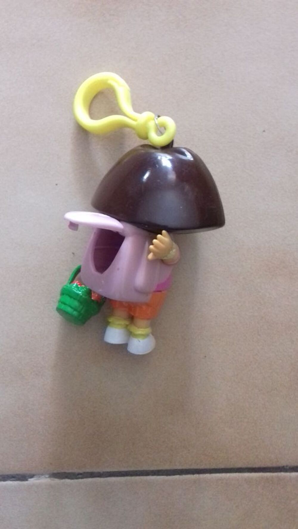 Figurine Porte clef de dora l'exploratrice en plastique dur Jeux / jouets