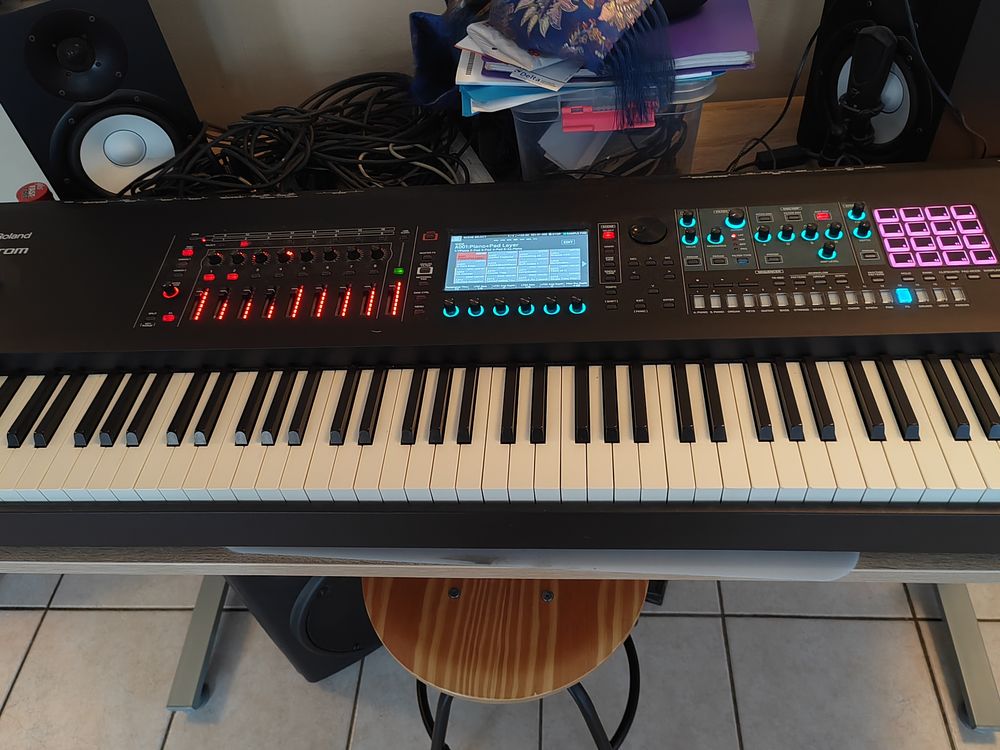 Workstation Roland fantom 8 88 touche Instruments de musique
