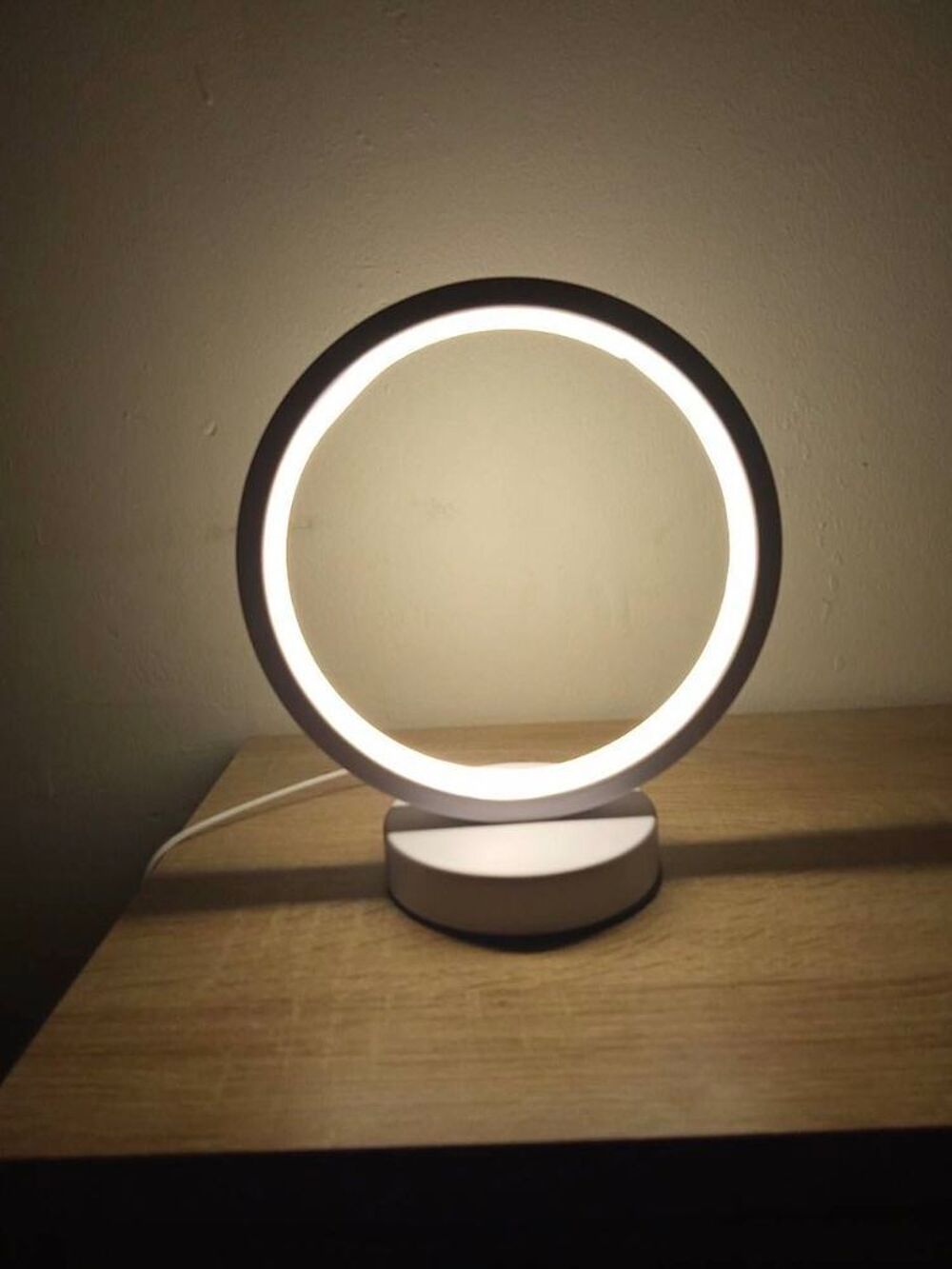 Lampe de table circulaire design Décoration