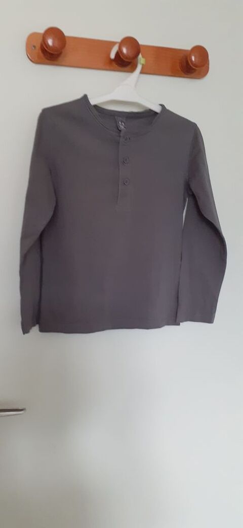 Tee-shirt garçon 4-5 ans 2 Grisolles (82)