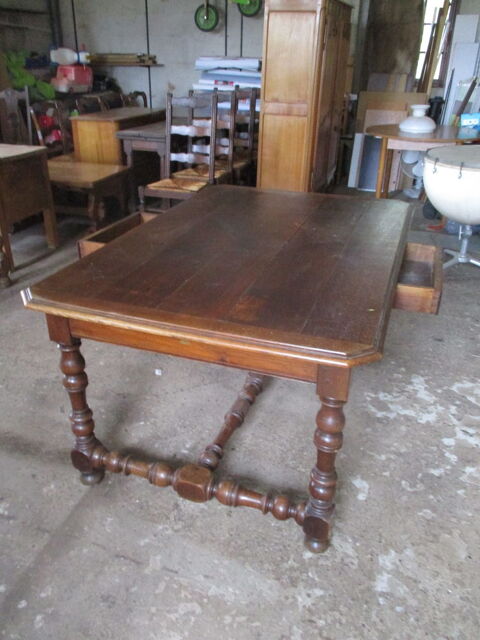 Grande table en ch�ne 1000 Jou�-l�s-Tours (37)