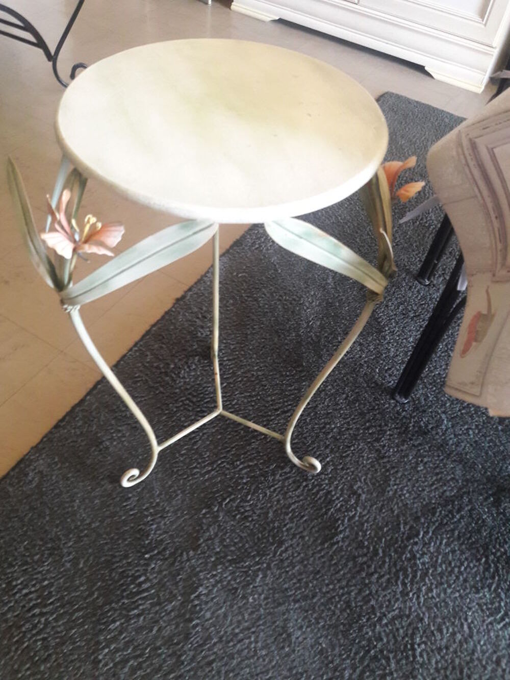 Miroir et console d&eacute;cor feuilles et fleurs en fer forg&eacute; D�coration