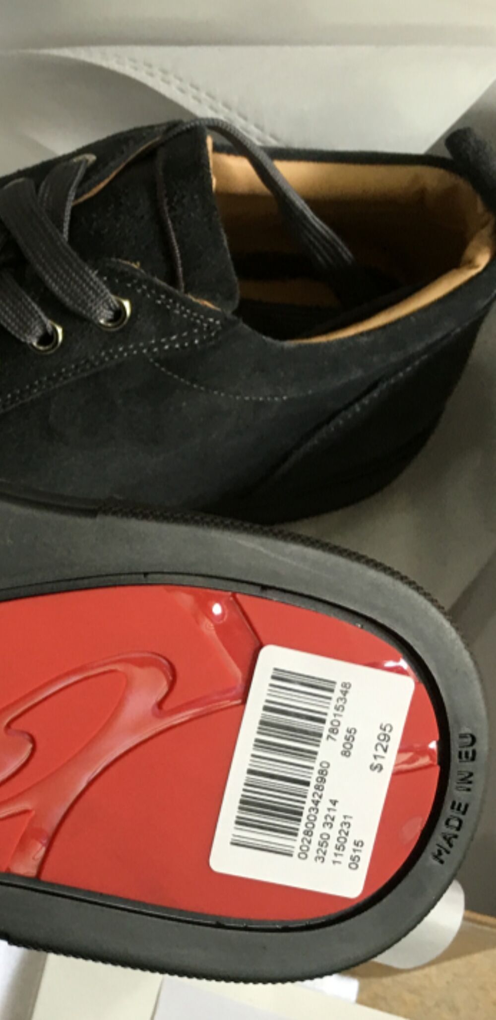 Sneakers Louboutin
Chaussures