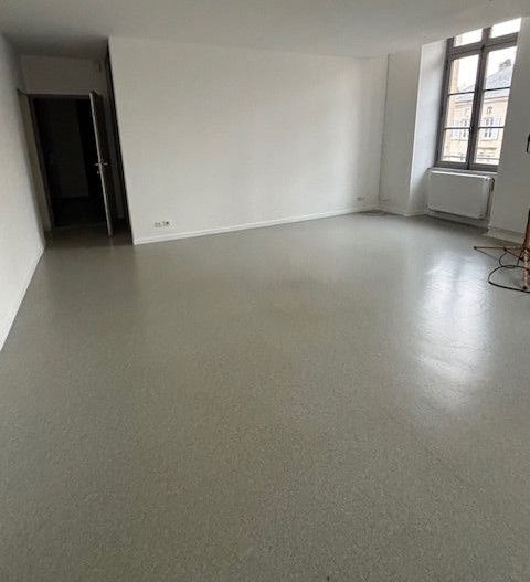  Appartement  louer 4 pices 105 m