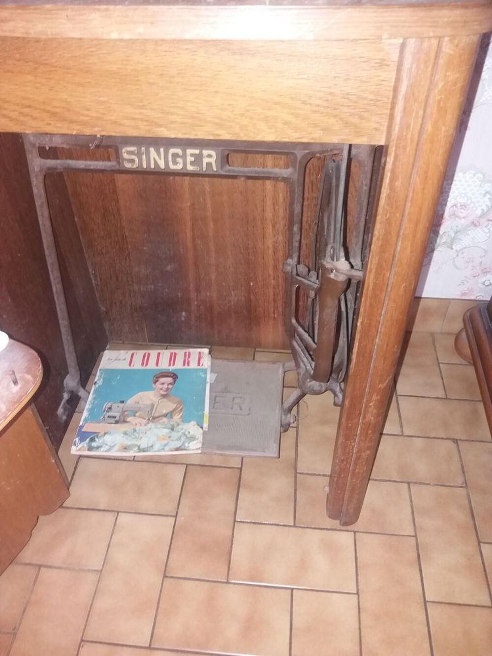 machine &agrave; coudre Singer Meubles