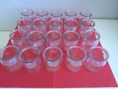 20 petits pots en verre Saint-Etienne (42)